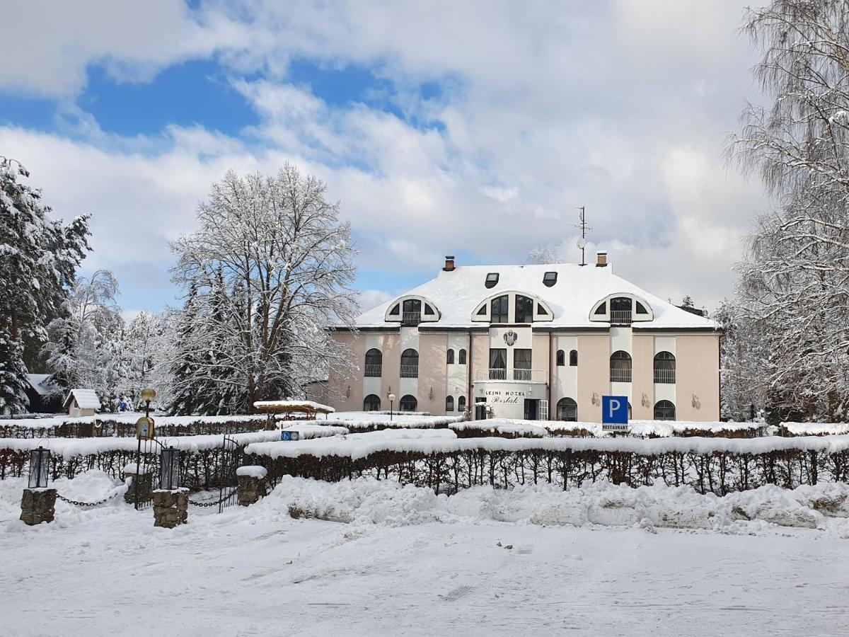 Lesni Hotel Perslak Нова-Быстршице Экстерьер фото