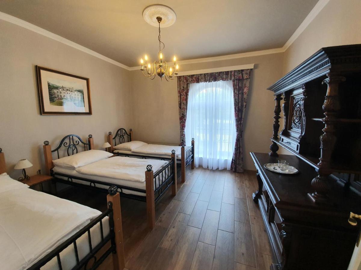 Lesni Hotel Perslak Нова-Быстршице Экстерьер фото