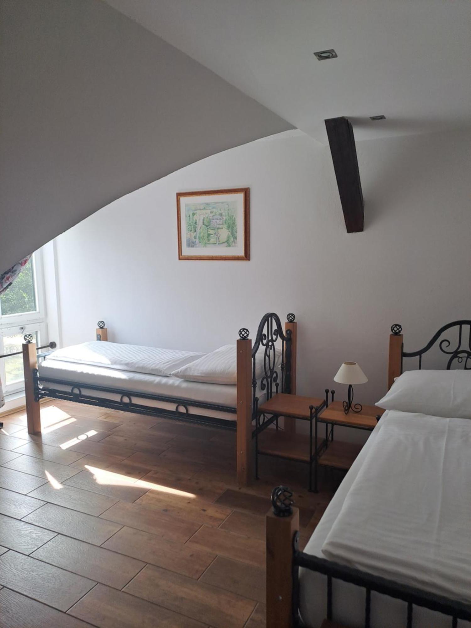 Lesni Hotel Perslak Нова-Быстршице Экстерьер фото
