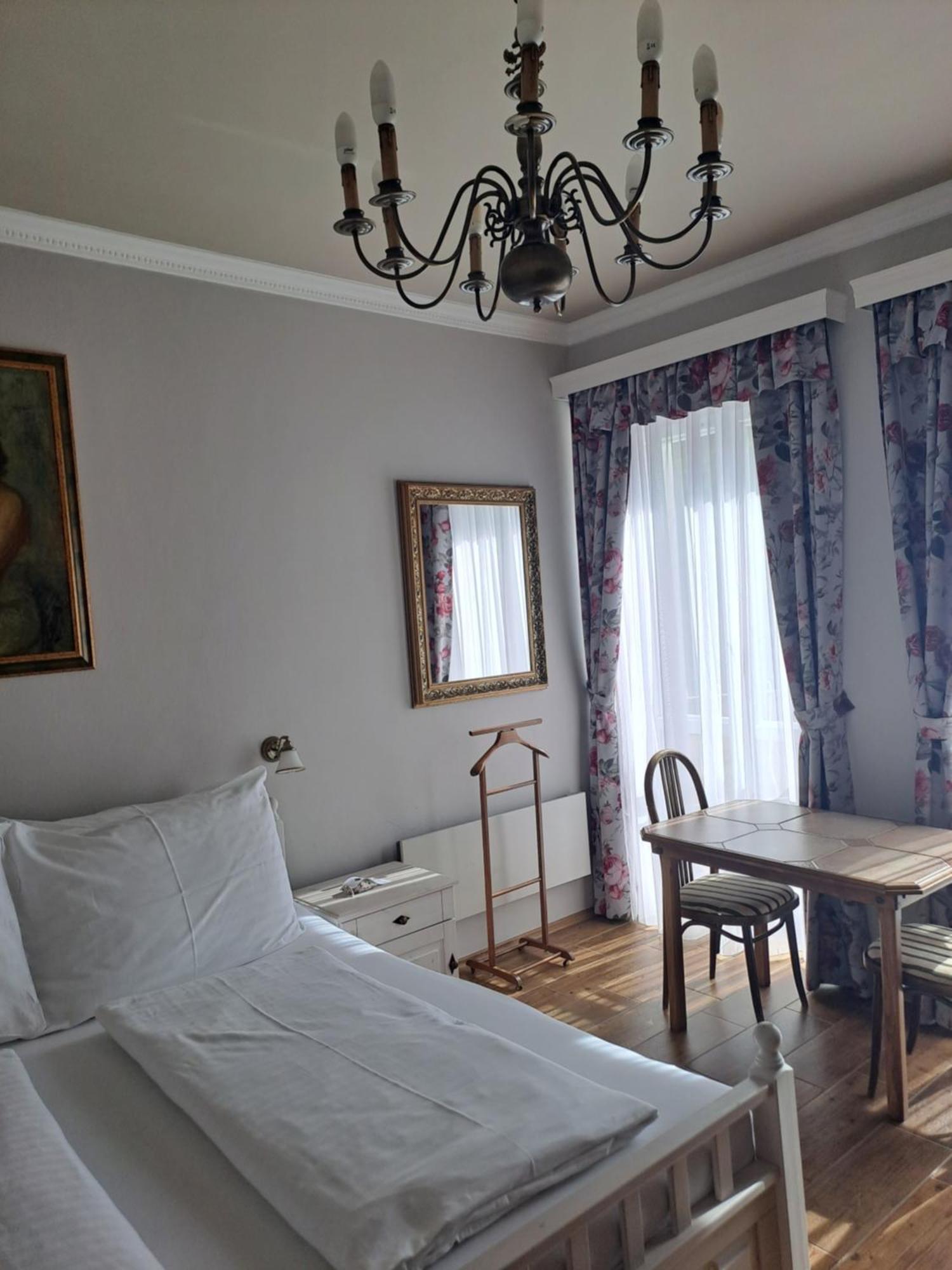 Lesni Hotel Perslak Нова-Быстршице Экстерьер фото